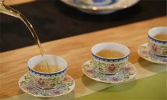 每天喝多少茶為宜，涼茶與熱茶哪個更解渴